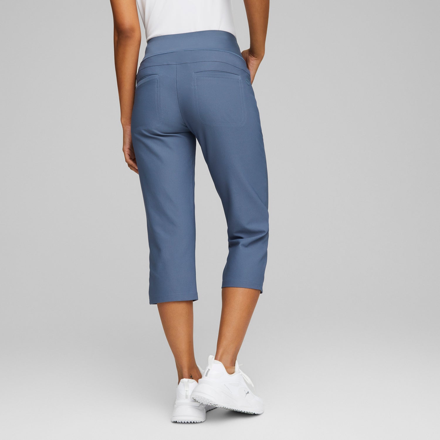 PGA TOUR Womens Tech Capri Golf Pants with Comfort Stretch Waistband (Size  2-18 Plus) Golf Pants : : Clothing, Shoes & Accessories